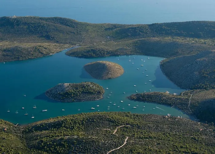 Maiora Luxury Island Suites